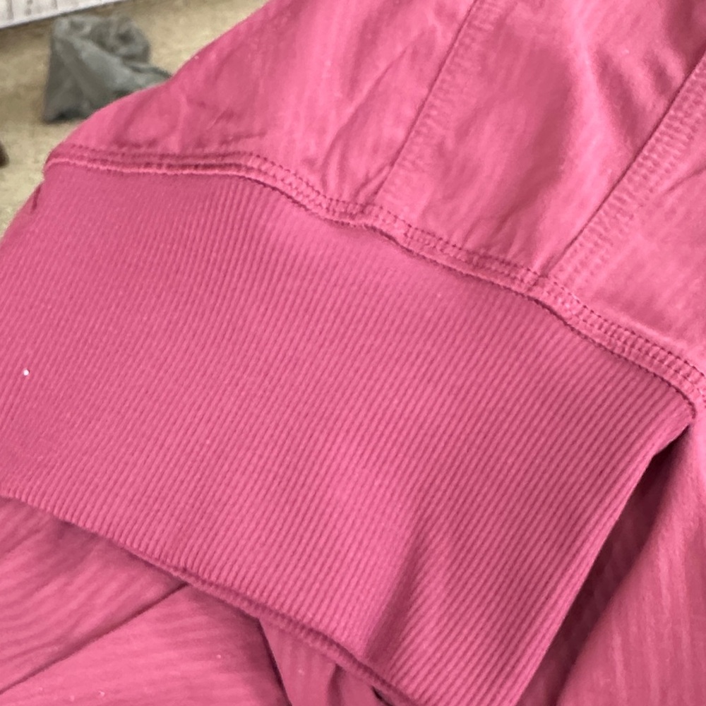 Lululemon Cropped Jogger Pants in Deep Berry size 8 - Picture 11 of 11